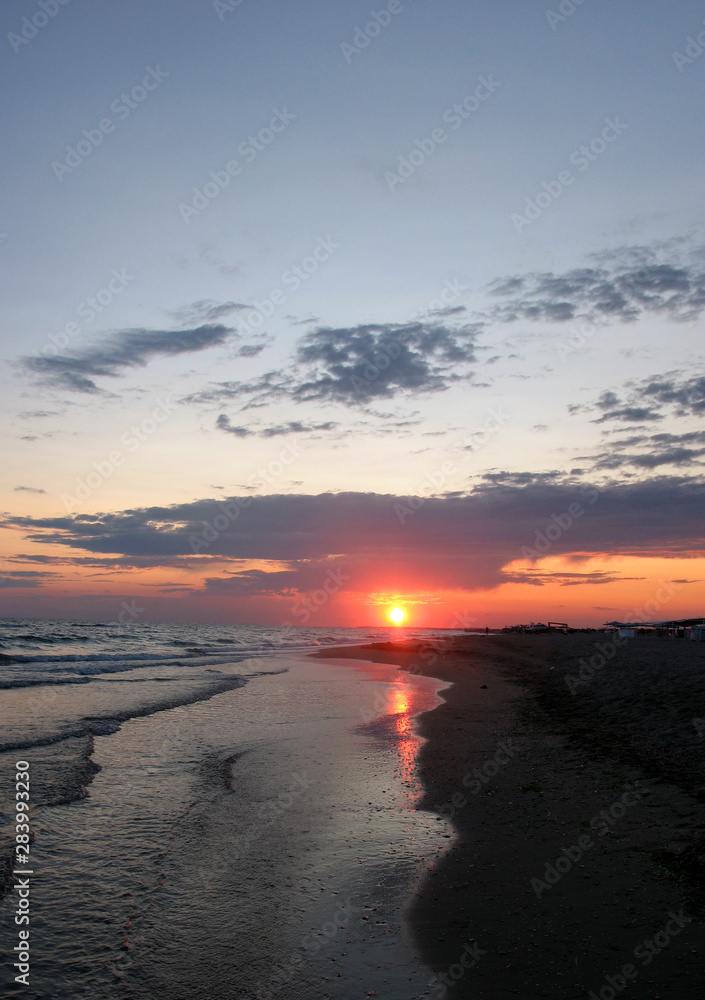 Obraz premium sunset over the sea