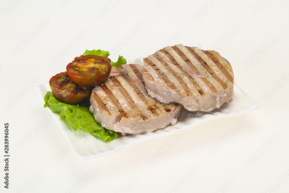 Grilled tuna steak with kumato Grilled tuna steak with kumato