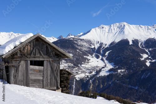 Alte Scheune in den Alpen © magellan01