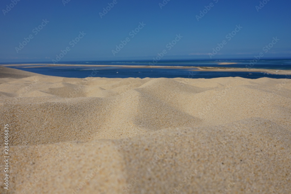 chateaux de sable sur la dune du pilat, gironde, bassin arcachon, côte d'argent, vue sur le banc d'arguin