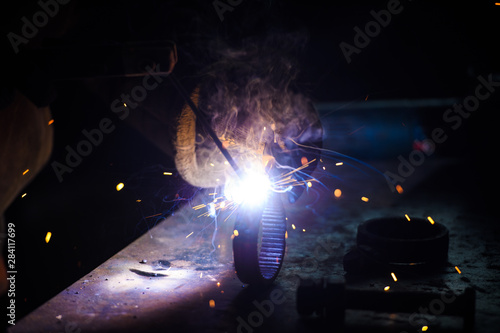 welding steel with sparks