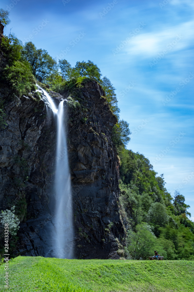 Naklejka premium Little big Swiss Waterfall
