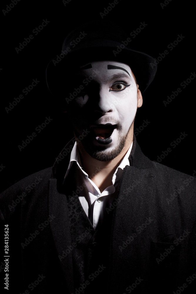 mime shows theatrical emotions mime shows theatrical emotions