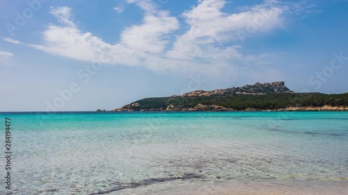 Timelapse spiaggia Rena di Ponente lungo la via per Capo Testa, Sardegna