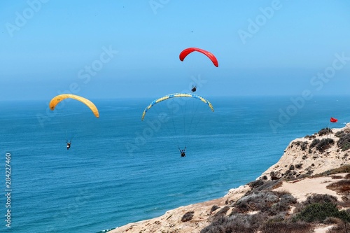 Foto Paragliders at the Torrey Pines Gliderport San Diego