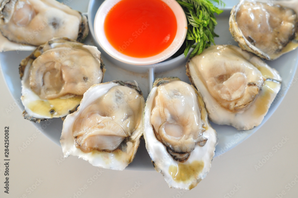 The fresh oyster, delicious oyster.