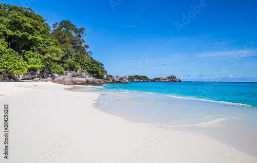 Similan island views from the beach and above, in Thailand © pierrick