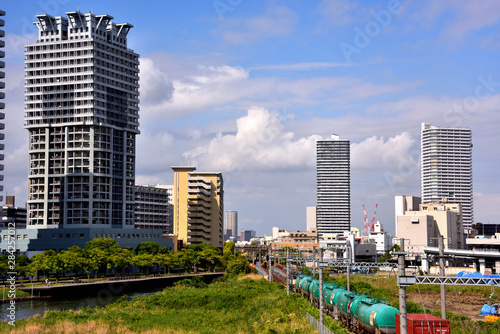 青空の横浜ポートサイドの景色 © masyok