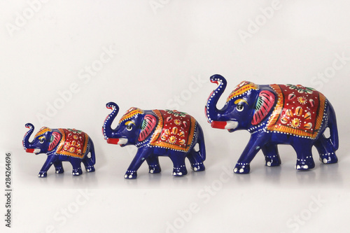 ELEPHANT ART, ELEPHANT STATUE , Elephants walking statue, Indian art