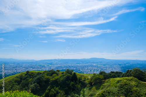 若草山山頂からの眺め 奈良県奈良市 市街地 2019年8月 夏