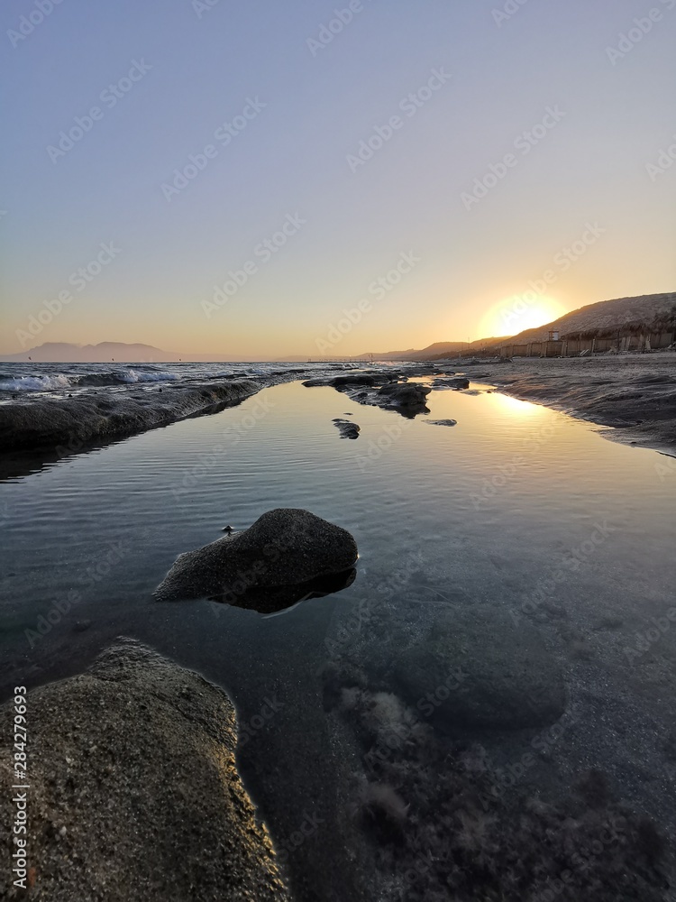 Obraz premium Meer, Beach, Strand, Sand, Wasser, Sonne, Himmel, Horizont, Urlaub, Stein ins Wasser