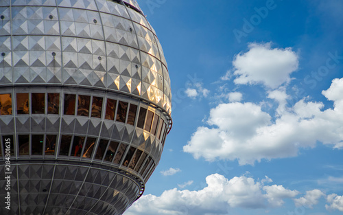 Obraz na płótnie Berlin, Germany - The famous Berlin TV tower w salonie