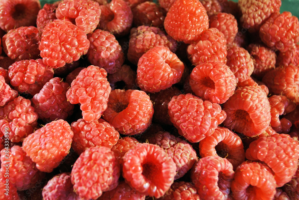 fresh raspberries background fresh raspberries background