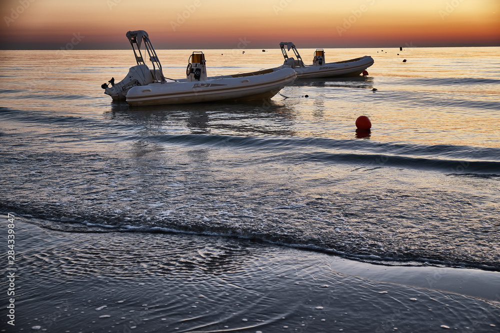 Obraz premium Panorama di mare all'alba