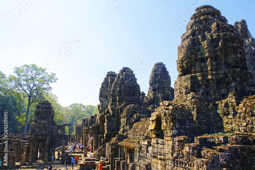 Exploring Angkor © Amornsak