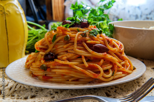 Spaghetti Alla Puttanesca photo