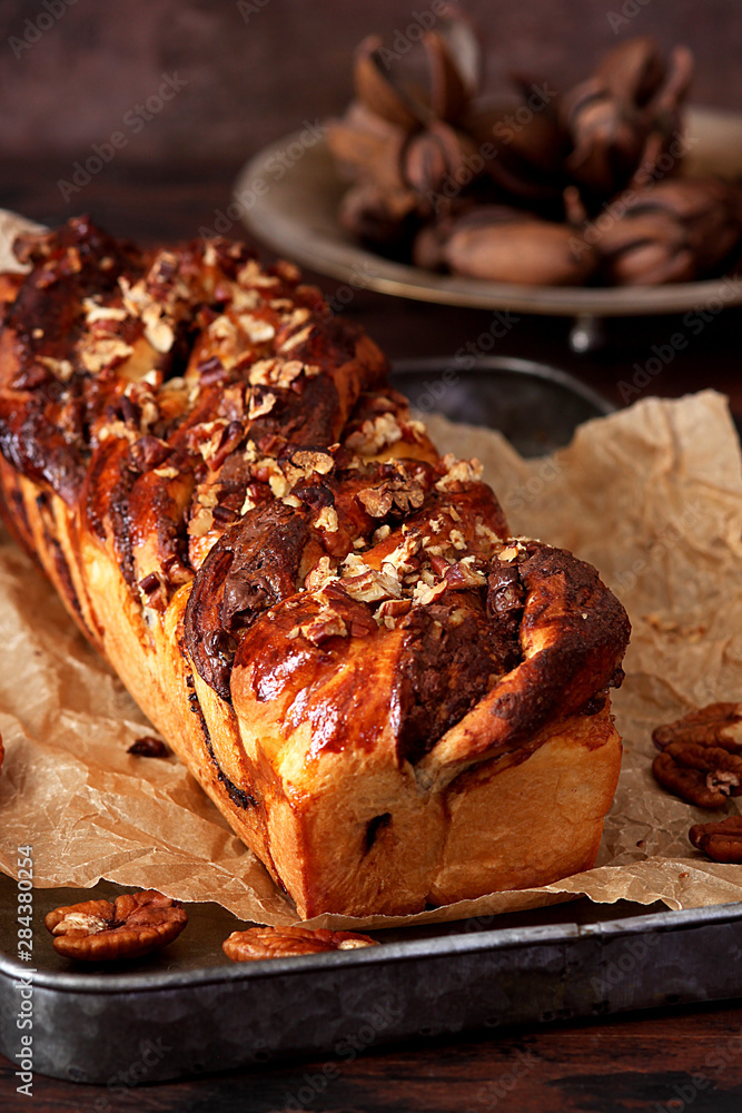 Chocolate yeast cake babka with pecans Chocolate yeast cake babka with pecans