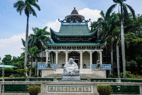 Εκτύπωση καμβά Buddhist statue before the Taoist temple in Davao, Mindanao, Philippines