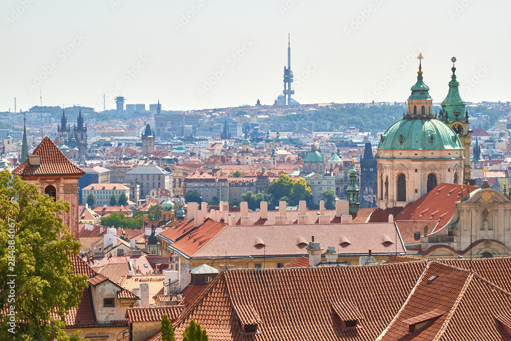 Prag ist die Hauptstadt und zugleich bevölkerungsreichste Stadt der Tschechischen Republik.
