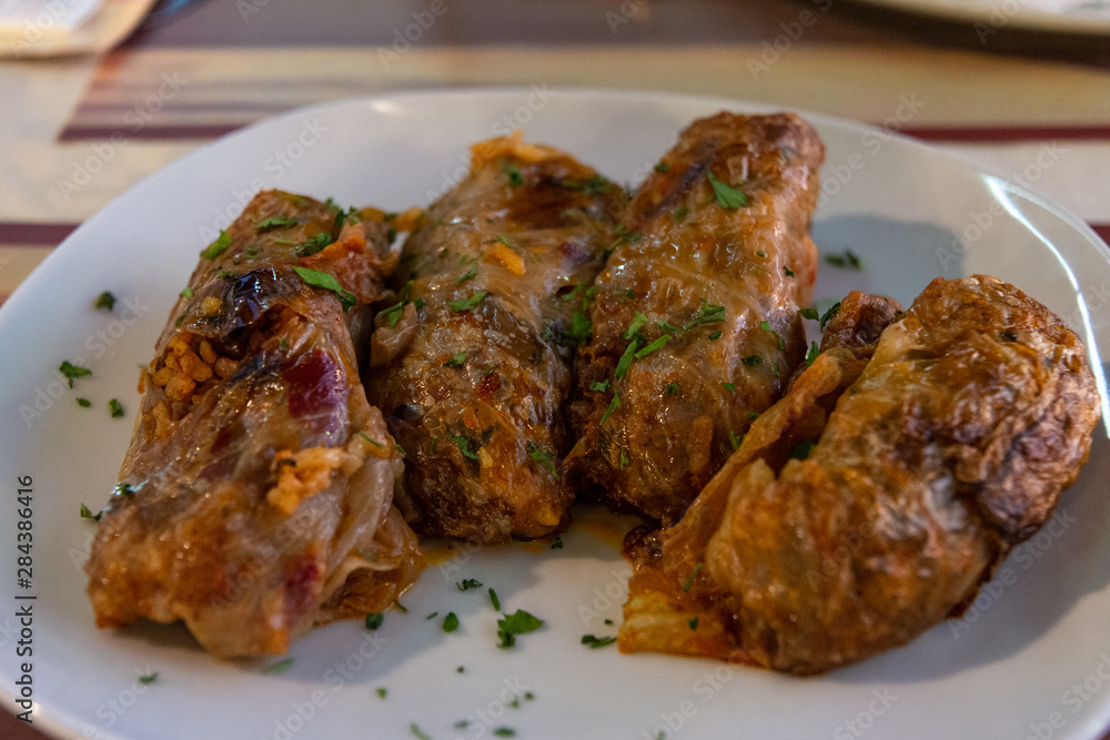 Sarma, Chou farci, Cuisine des Balkans Sarma, Chou farci, Cuisine des Balkans