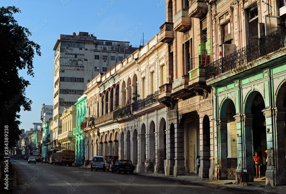 Cuba, La Havana, Havana Vieja, old colonial buildings