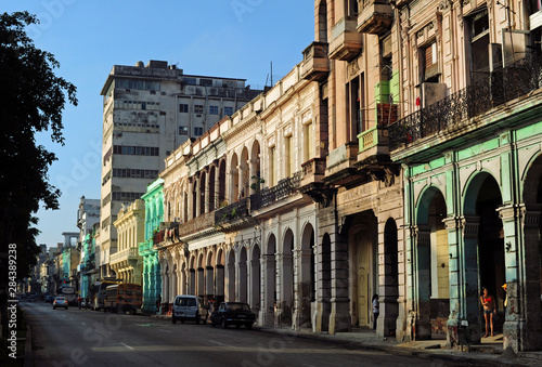 Cuba  La Havana  Havana Vieja  old colonial buildings
