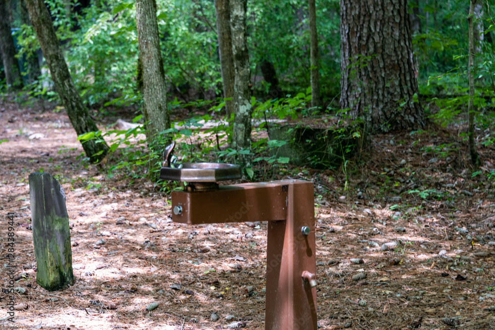 Drinking Water Fountain on Wood Pedestal Drinking Water Fountain on Wood Pedestal