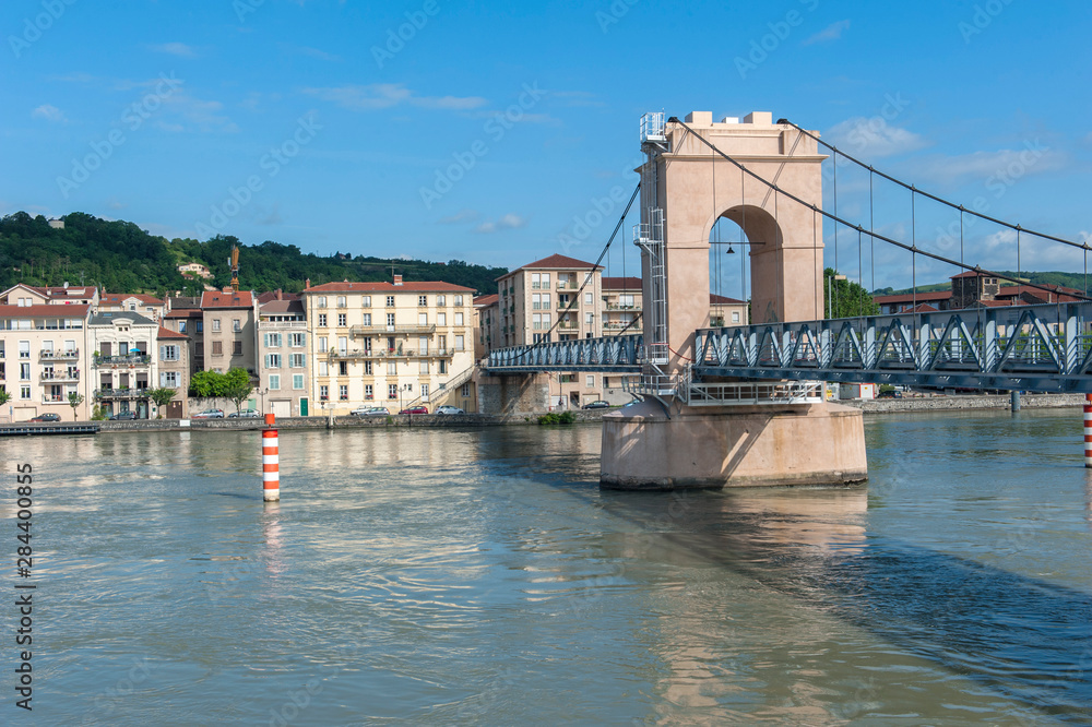 Naklejka premium Bridge over Rhone River, Vienne, France, Europe