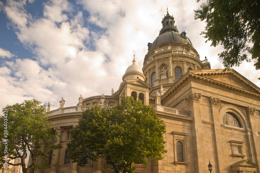 HUNGARY, Budapest. Dome of St. Stephen's Basilica 
