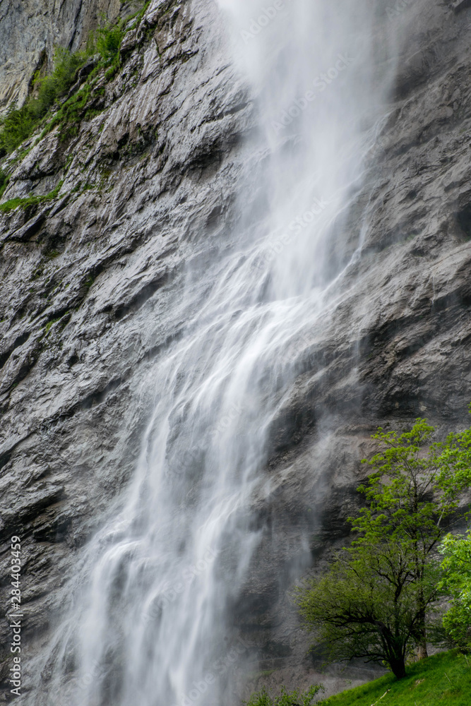 Fototapeta premium Water flow falling from the cliff