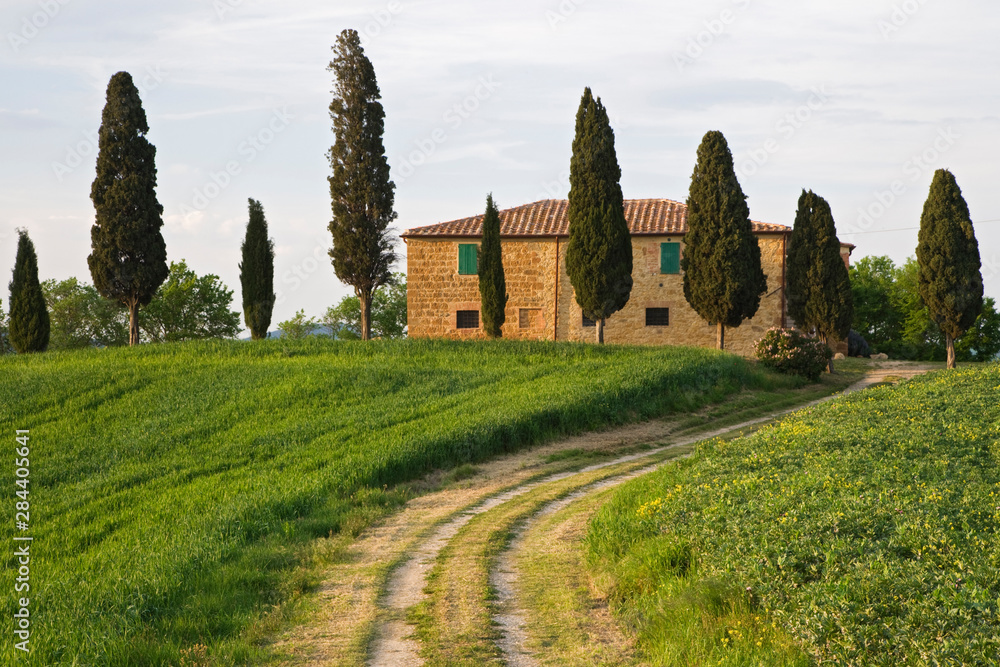 Italy, Tuscany, Pienza. View of countryside villa. 