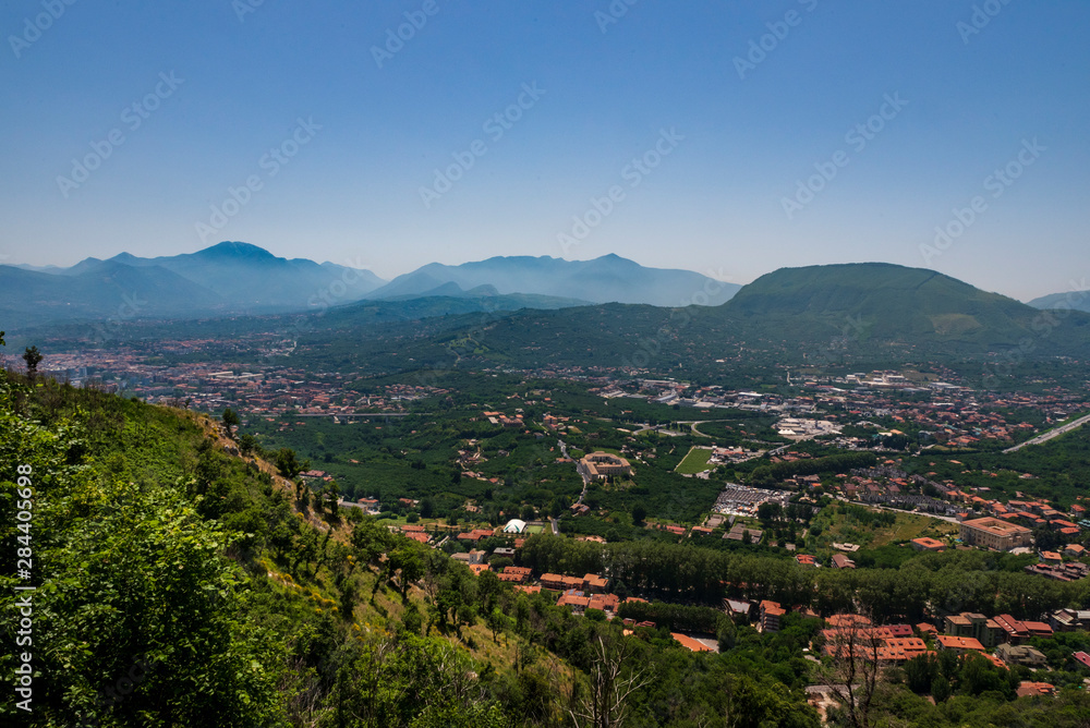 vista panoramica dal santuario di Montevergine sull'Irpinia