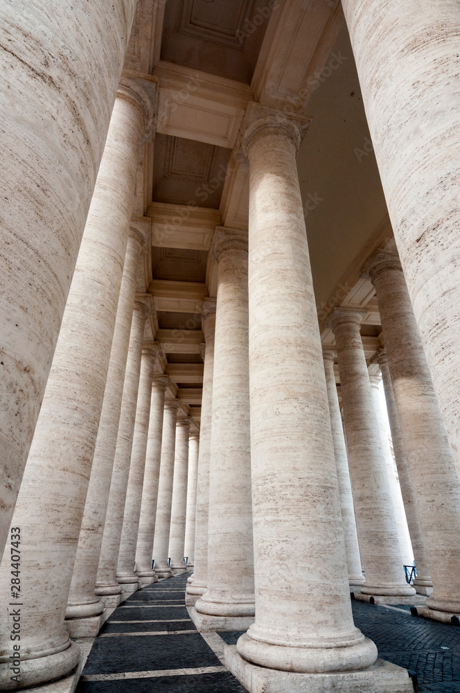 Bernini's 17th century colonnade, Piazza San Pietro, St. Peter's square, Vatican City, Unesco World Heritage Site, Rome, Lazio, Italy Bernini's 17th century colonnade, Piazza San Pietro, St. Peter's square, Vatican City, Unesco World Heritage Site, Rome, Lazio, Italy
