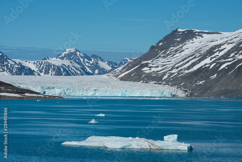 фотографія Norway, Barents Sea, Svalbard, Spitsbergen, Northwest Spitsbergen National Park