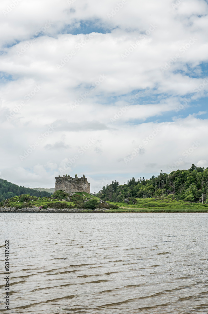 UK, Scotland, Inverness-shire, Castle Tioram on Loch Moidart