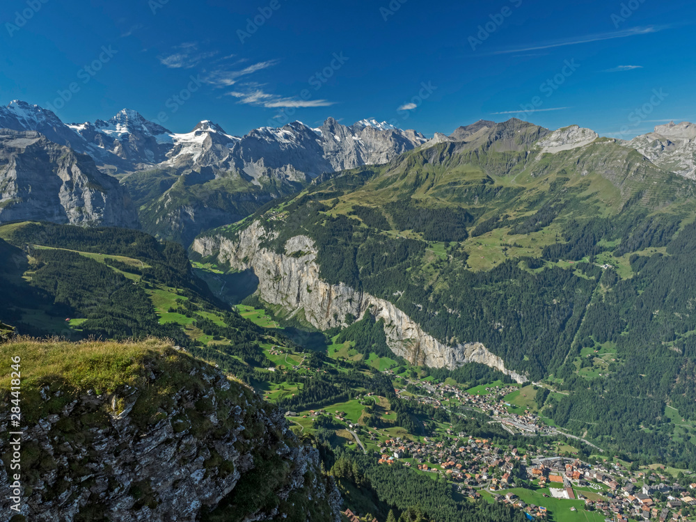 Switzerland, Bern Canton, Mannlichen, view of the Lauterbrunnen valley and Wengen