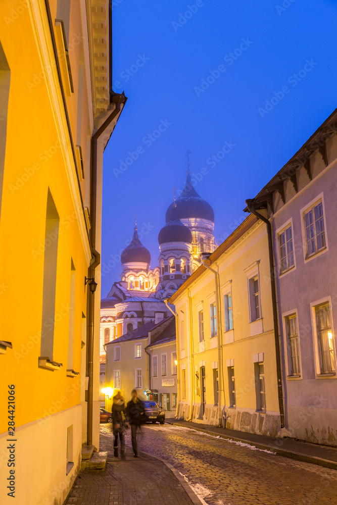 Obraz premium Alexander Nevsky Church in the Old Town at Dusk, Tallinn, Estonia