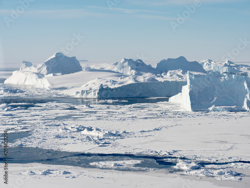 Ilulissat Icefjord also called kangia or Ilulissat Kangerlua at Disko Bay. The icefjord is listed as UNESCO World Heritage Site. Greenland, Denmark. © Martin Zwick/Danita Delimont