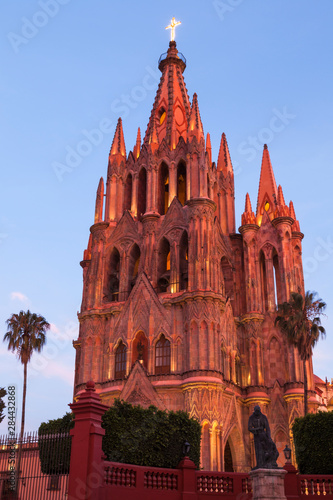 Mexico, San Miguel de Allende. La Parroquia de San Miguel Arcangel Church.