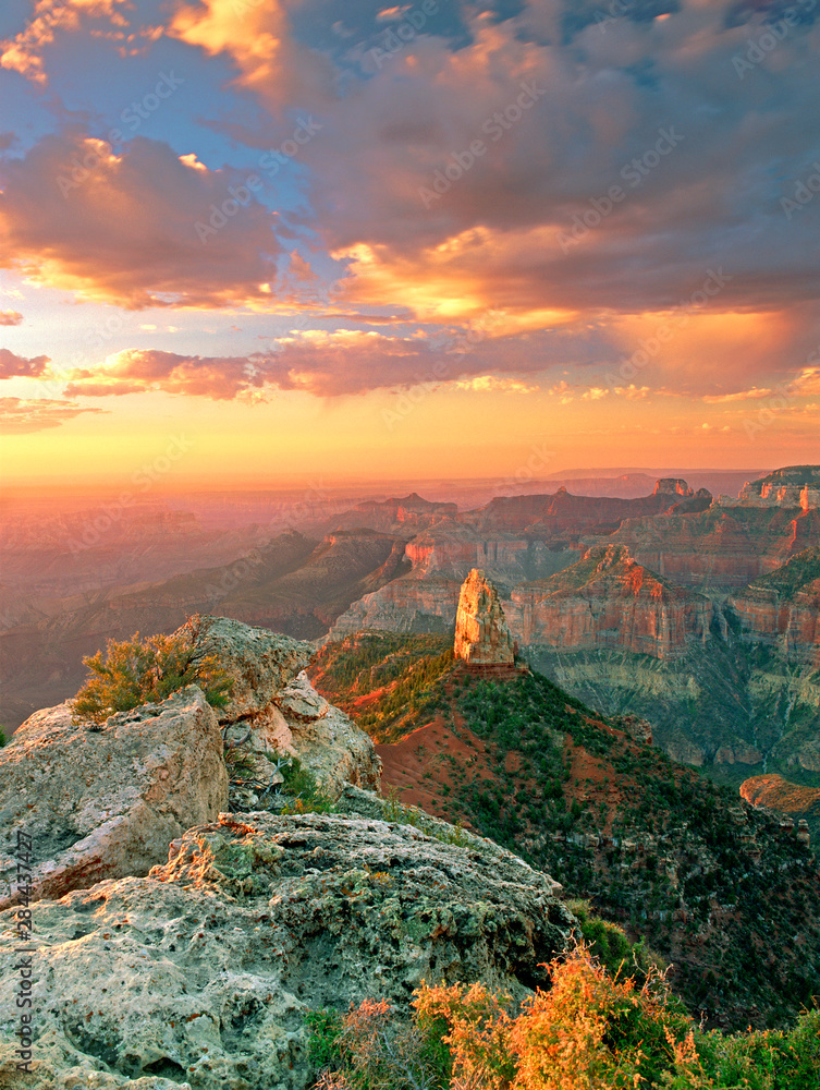USA, Arizona, Grand Canyon National Park. Point Imperial at sunrise on North Rim. 