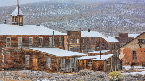 Wallpaper Mural USA, California, Bodie. Abandoned buildings in snowfall. Credit as: Don Paulson / Jaynes Gallery / DanitaDelimont.com Torontodigital.ca