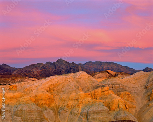 USA  California  Death Valley NP. Sunset colors the sky with vibrant pink and purple in Death Valley NP  California
