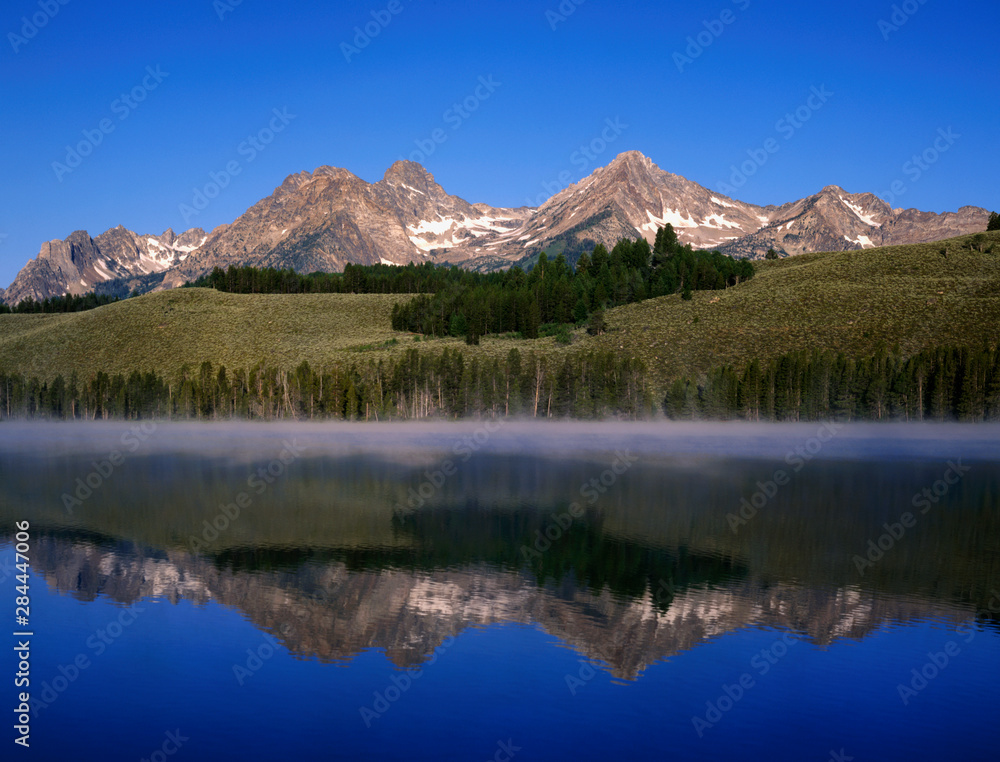 USA, Idaho, Sawtooth National Recreation Area. Little Redfish Lake landscape. 