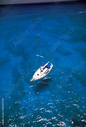 USA, Hawaii. Sailboat in crystal blue water © Elan Sunstar/Danita Delimont