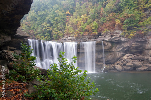USA - Kentucky. Cumberland Falls on the Cumberland River in Cumberland Falls ...