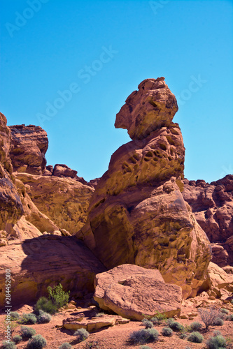 Balanced Rock, Valley of Fire State Park, Nevada, USA.