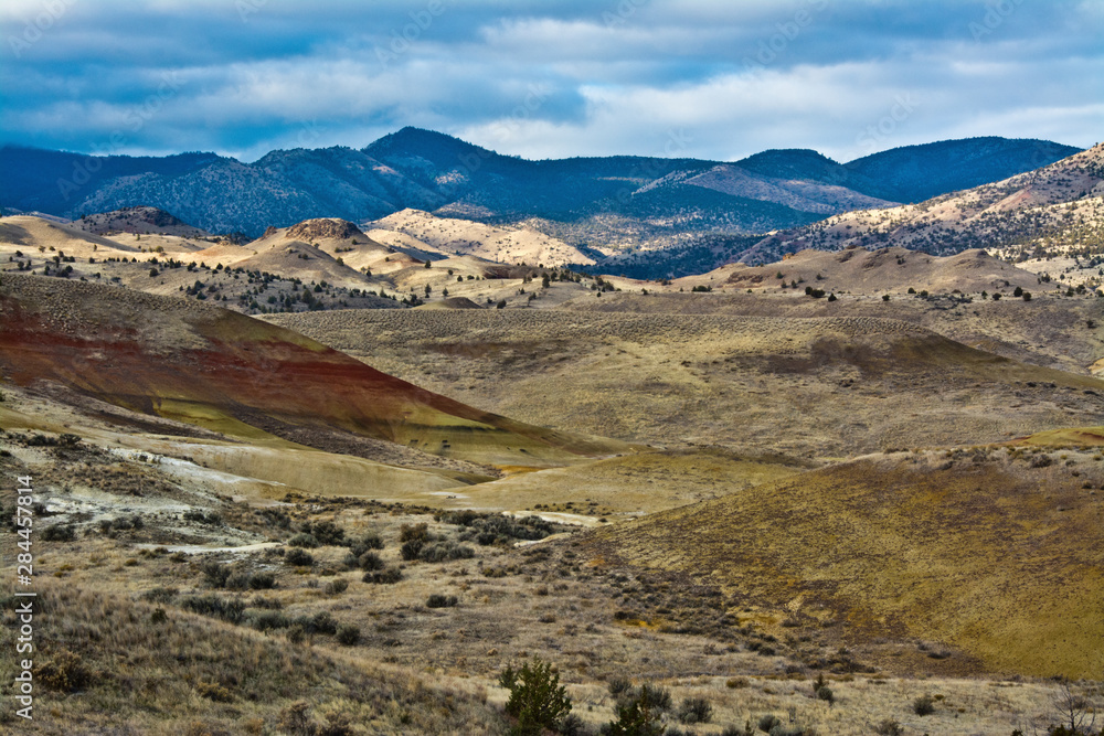 Overlook, Painted Hills, John Day Fossil Beds, Mitchell, Oregon, USA.