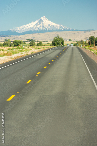 Road, Eastern Oregon, USA