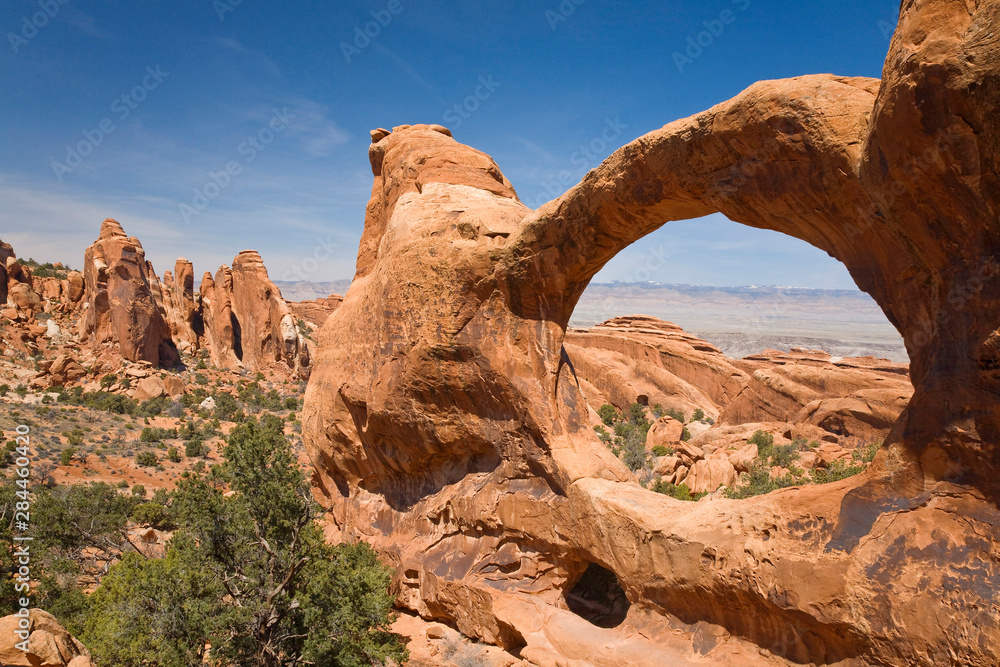 USA, USA, Utah, Arches National Park. View of Double O Arch. 