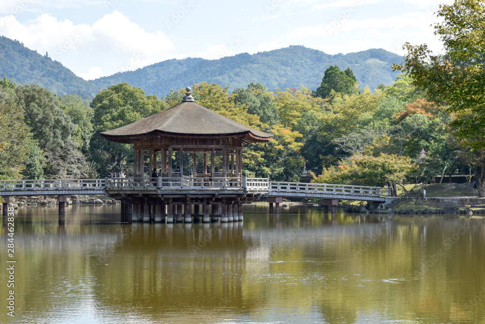 奈良公園　浮見堂